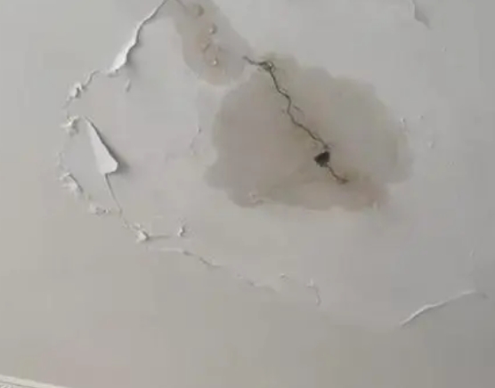 阿克苏地阳台漏水维修公司分享下屋面防水工程质量问题原因分析